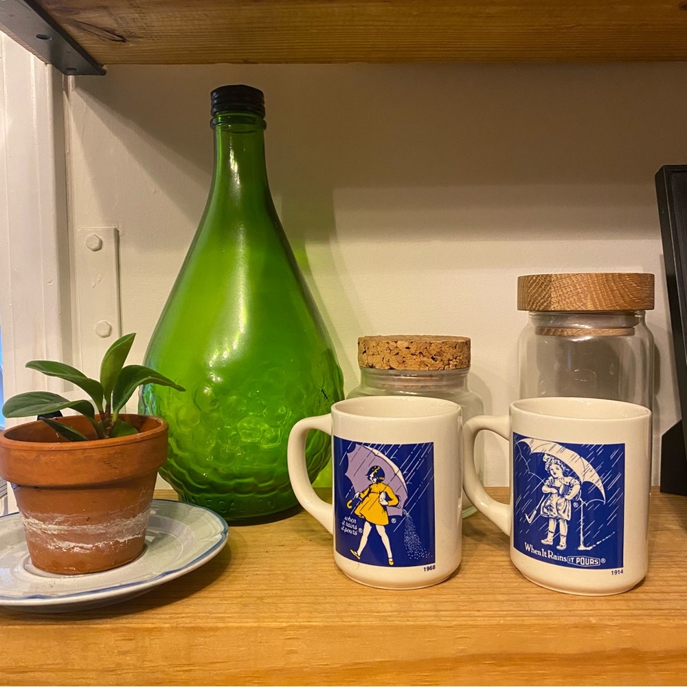 Vintage Morton Salt when it rains it pours girl umbrella coffee mug tea set of 2